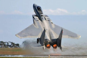 F-15 Quick Takeoff And Insane Vertical Climb!