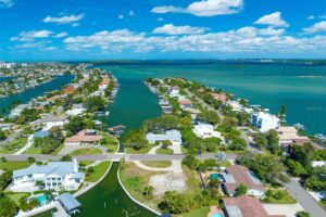$1,575,000 : 515 Windward Passage, Clearwater, FL 33767