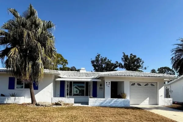 $389,900 : 14181 90th Ave Seminole FL 33776