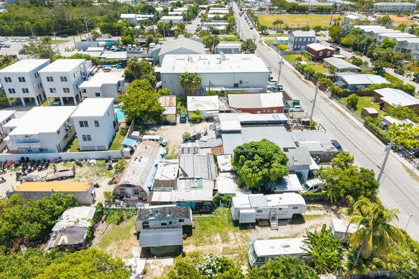 $2,050,000  :  5331 5th Avenue Key West, FL 33040