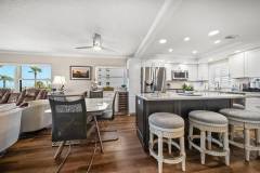 Clearwater-Beach_FL-2bed-2bath-big-pool-gulf-gym-lower-unit-6