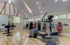 2901-Leprechaun-Ln_Palm-Harbor_FL_34683-mansion-traditional-25