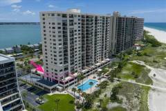 Clearwater-Beach_FL-2bed-2bath-big-pool-gulf-gym-lower-unit