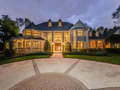 2901-Leprechaun-Ln_Palm-Harbor_FL_34683-mansion-traditional