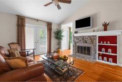2901-Leprechaun-Ln_Palm-Harbor_FL_34683-mansion-traditional-54