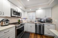 Clearwater-Beach_FL-2bed-2bath-big-pool-gulf-gym-lower-unit-5