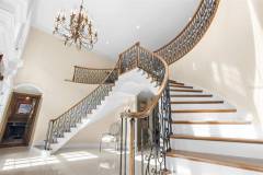 2901-Leprechaun-Ln_Palm-Harbor_FL_34683-mansion-traditional-4