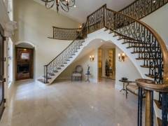 2901-Leprechaun-Ln_Palm-Harbor_FL_34683-mansion-traditional-6